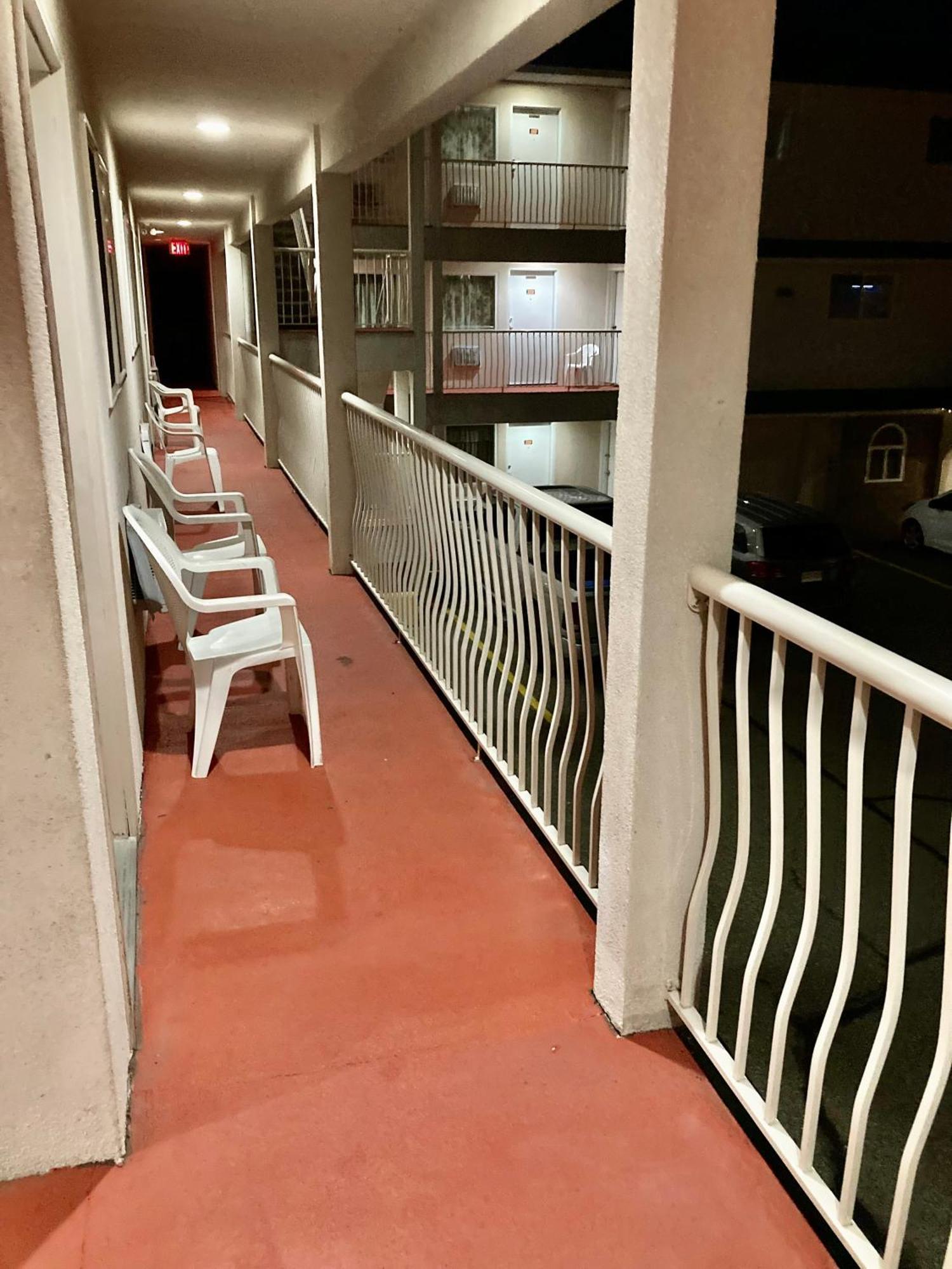 Motel 99 Гранд Форкс Екстериор снимка
