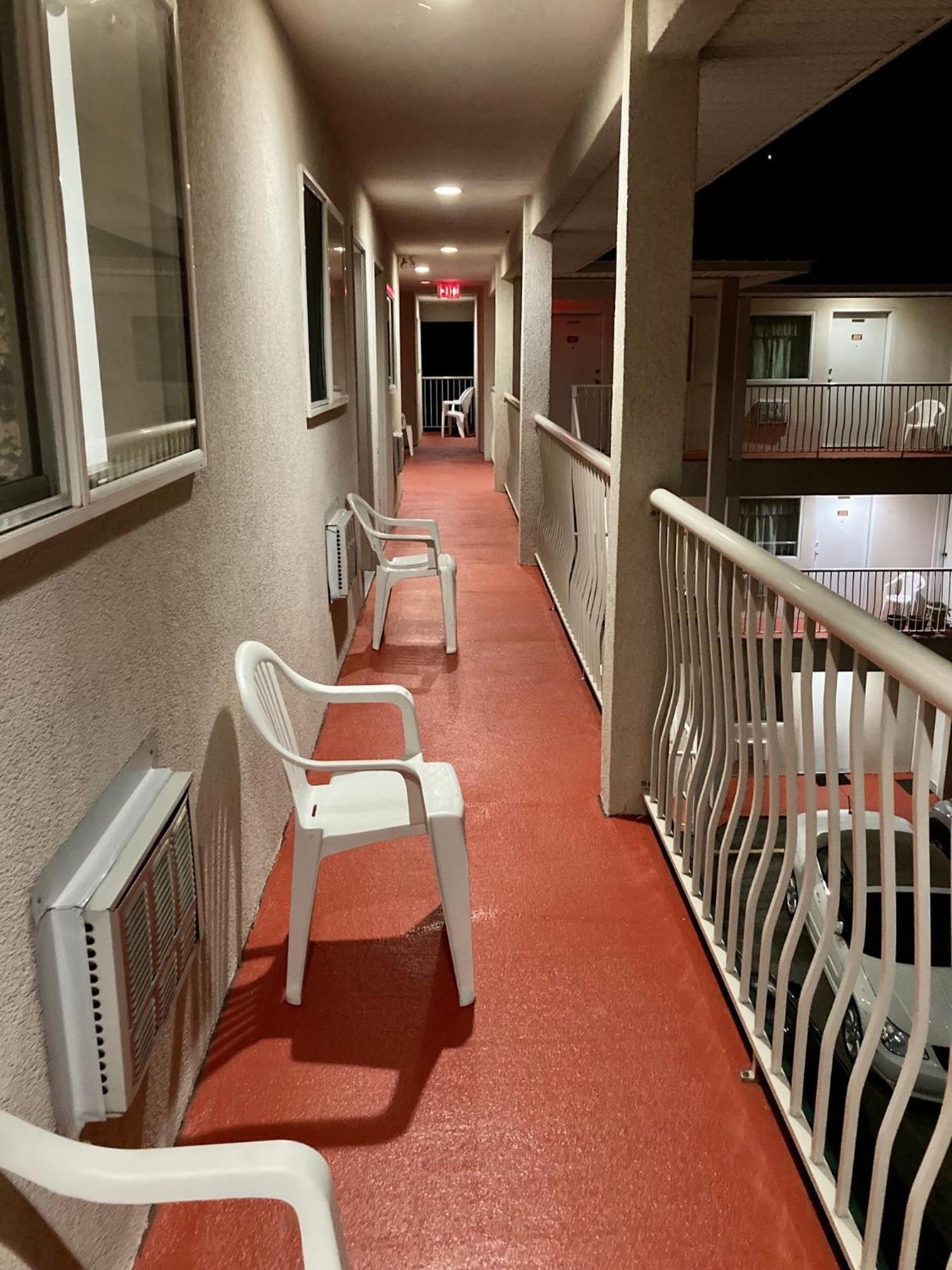 Motel 99 Гранд Форкс Екстериор снимка