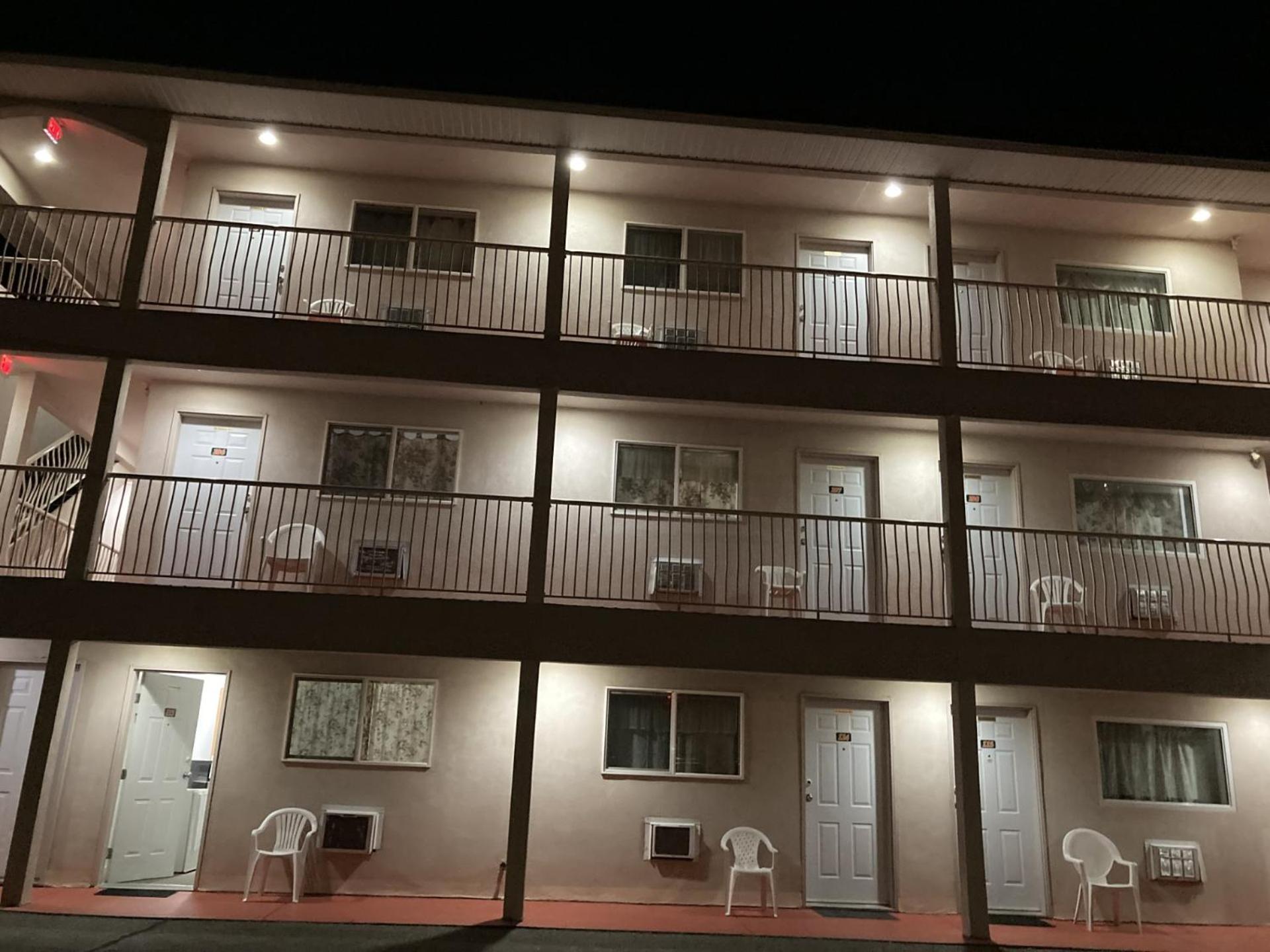 Motel 99 Гранд Форкс Екстериор снимка