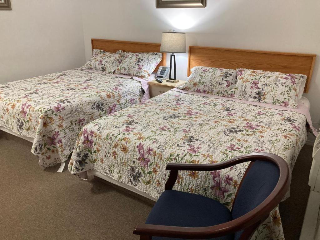 Motel 99 Гранд Форкс Екстериор снимка